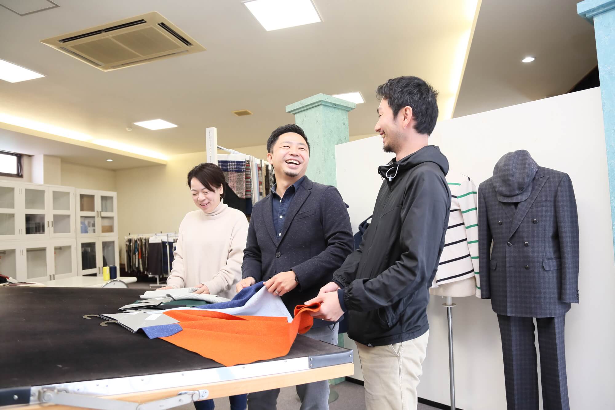 企業のカバー写真