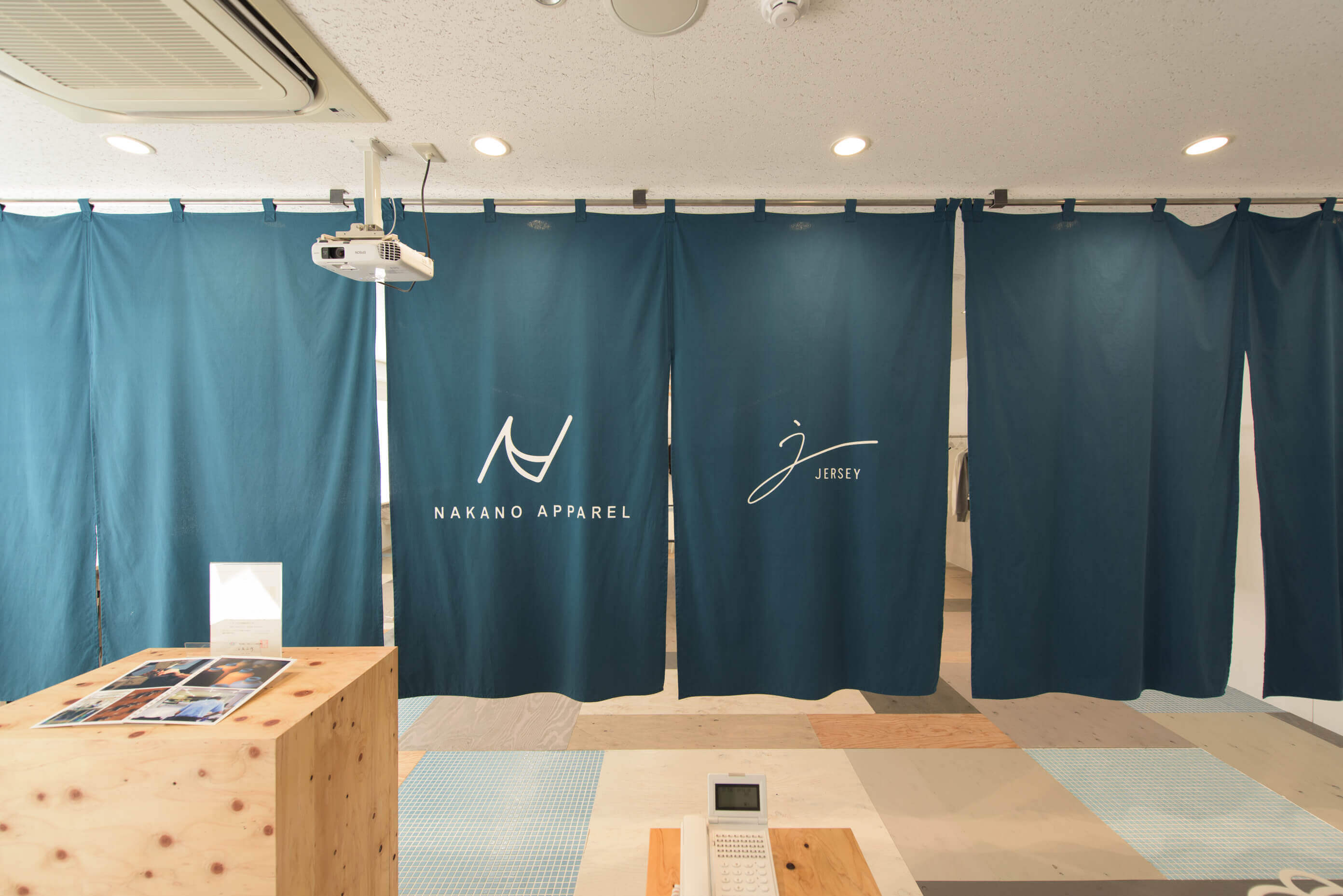 企業のカバー写真