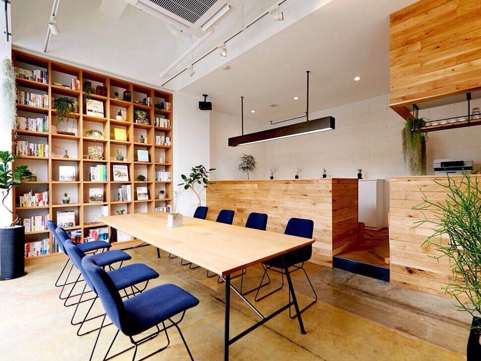 企業のカバー写真