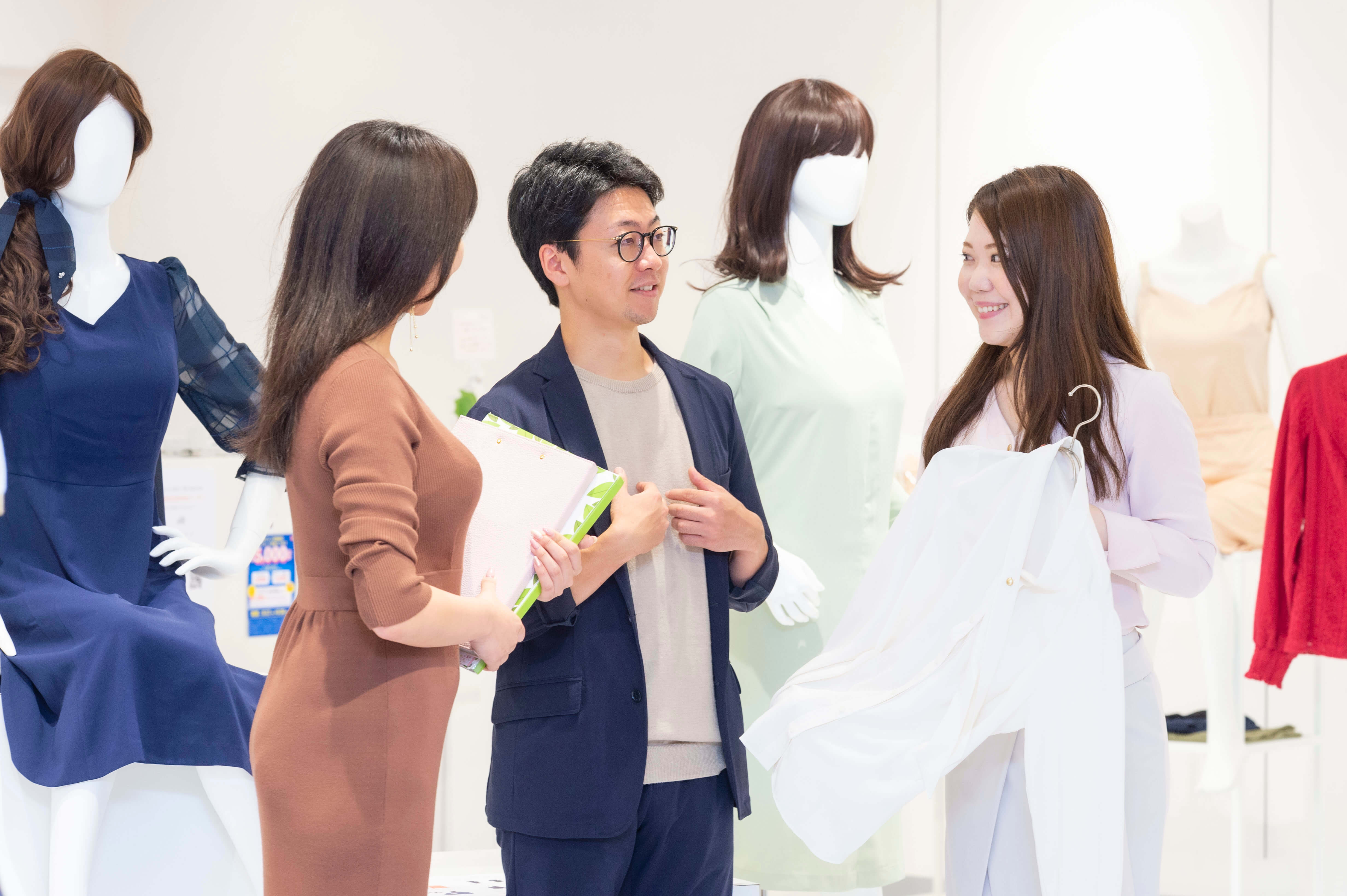 事業推進|1社目の経験を活かしてファッションD2Cスタートアップの幹部候補に!のカバー写真