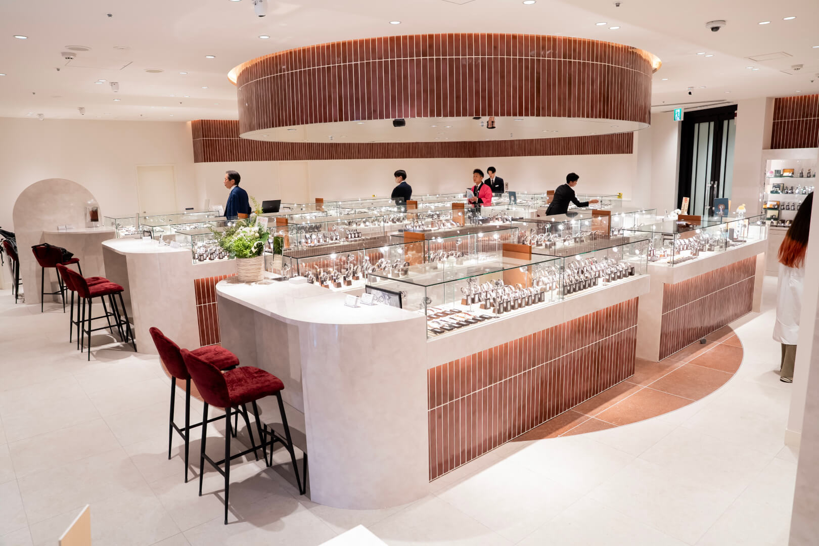 企業のカバー写真