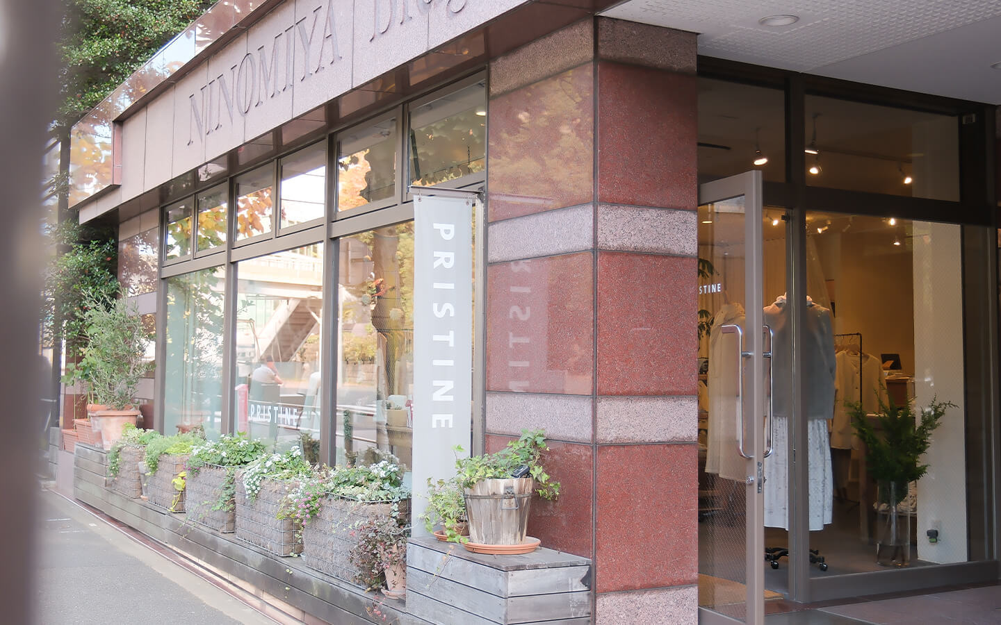 企業のカバー写真