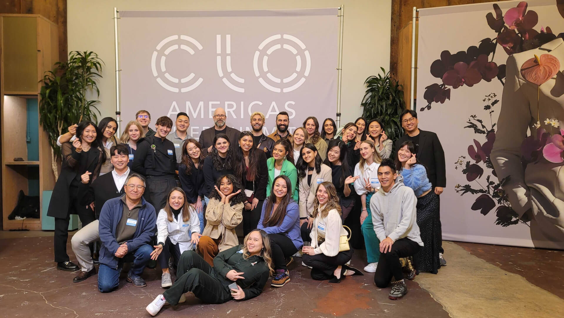 企業のカバー写真