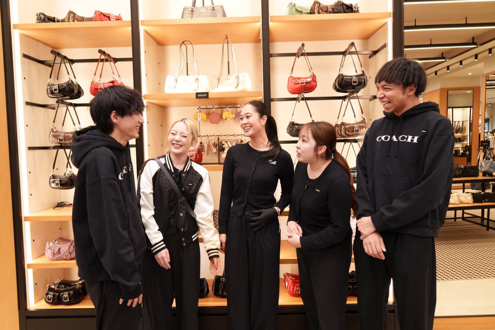 企業のカバー写真