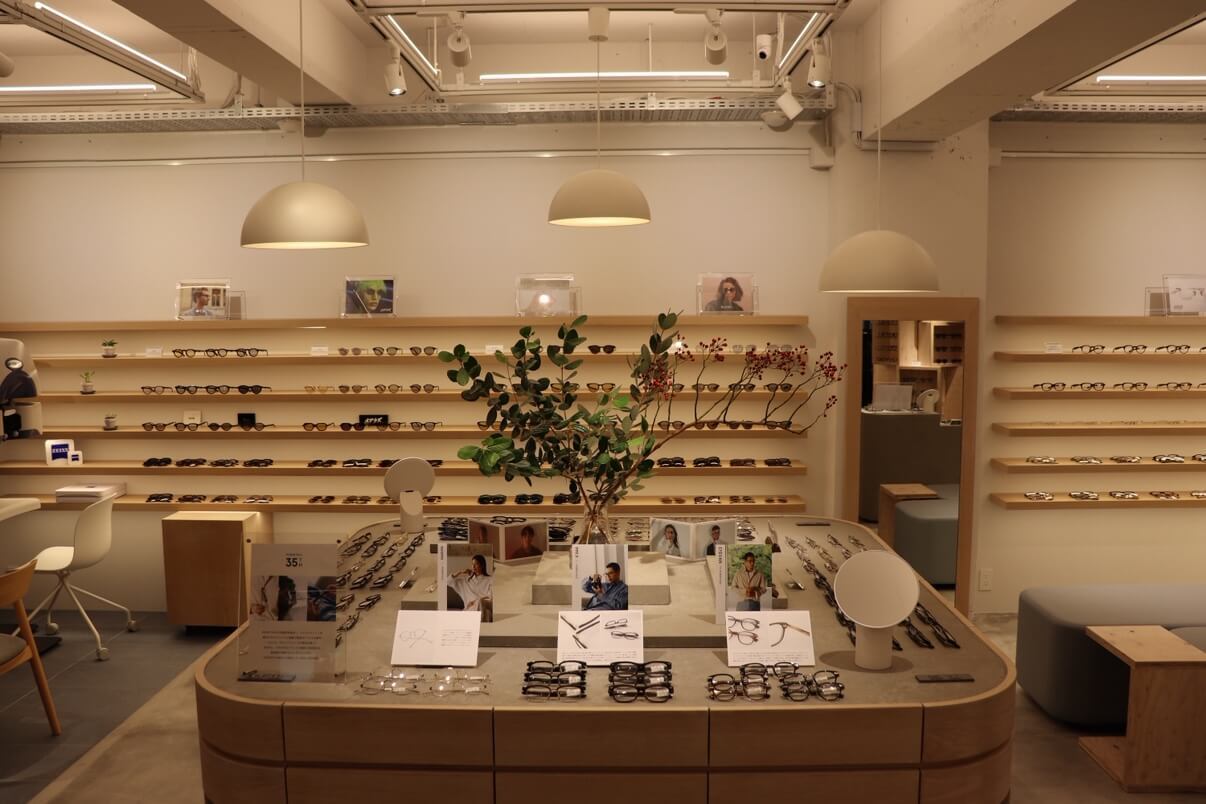 企業のカバー写真