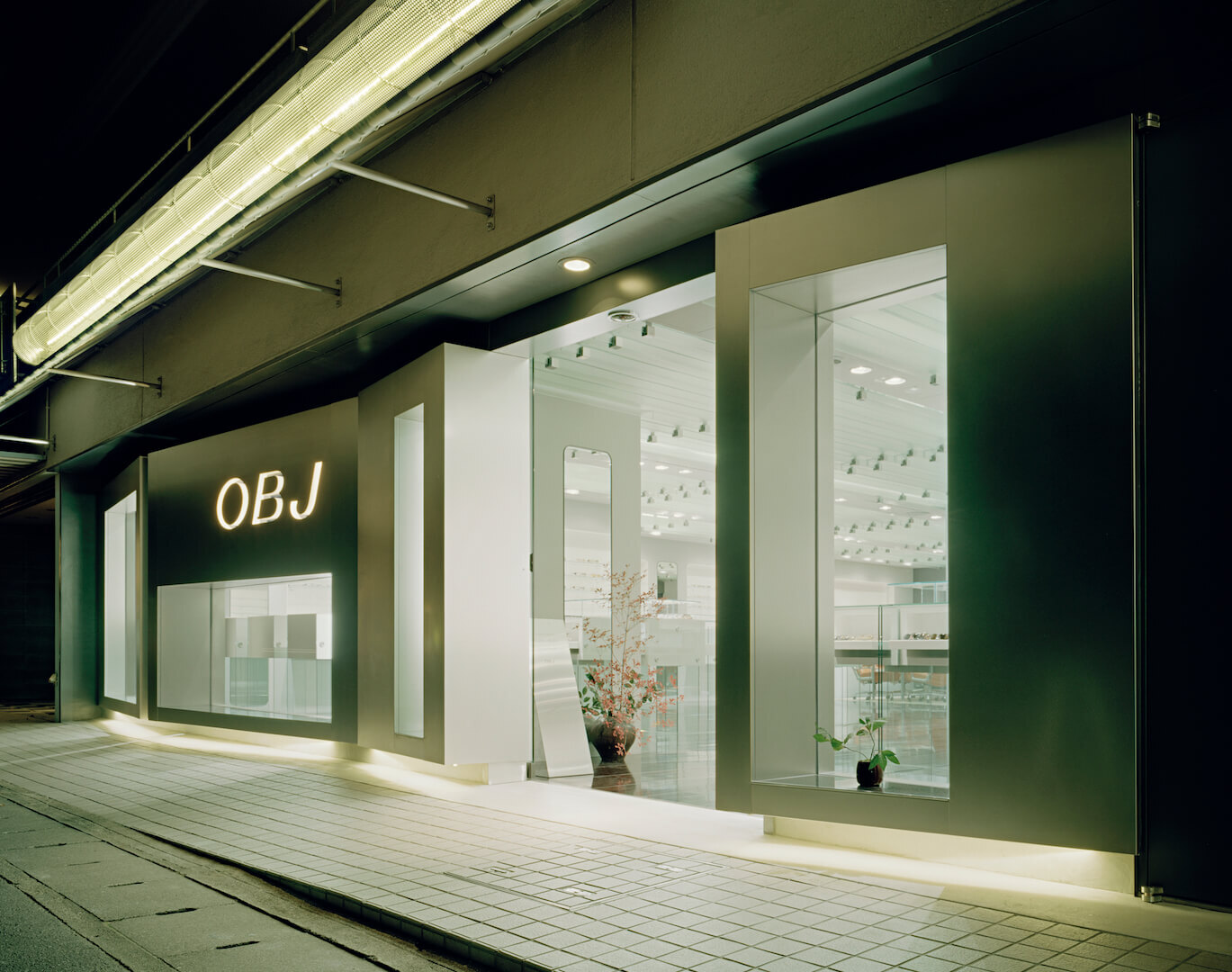 企業のカバー写真