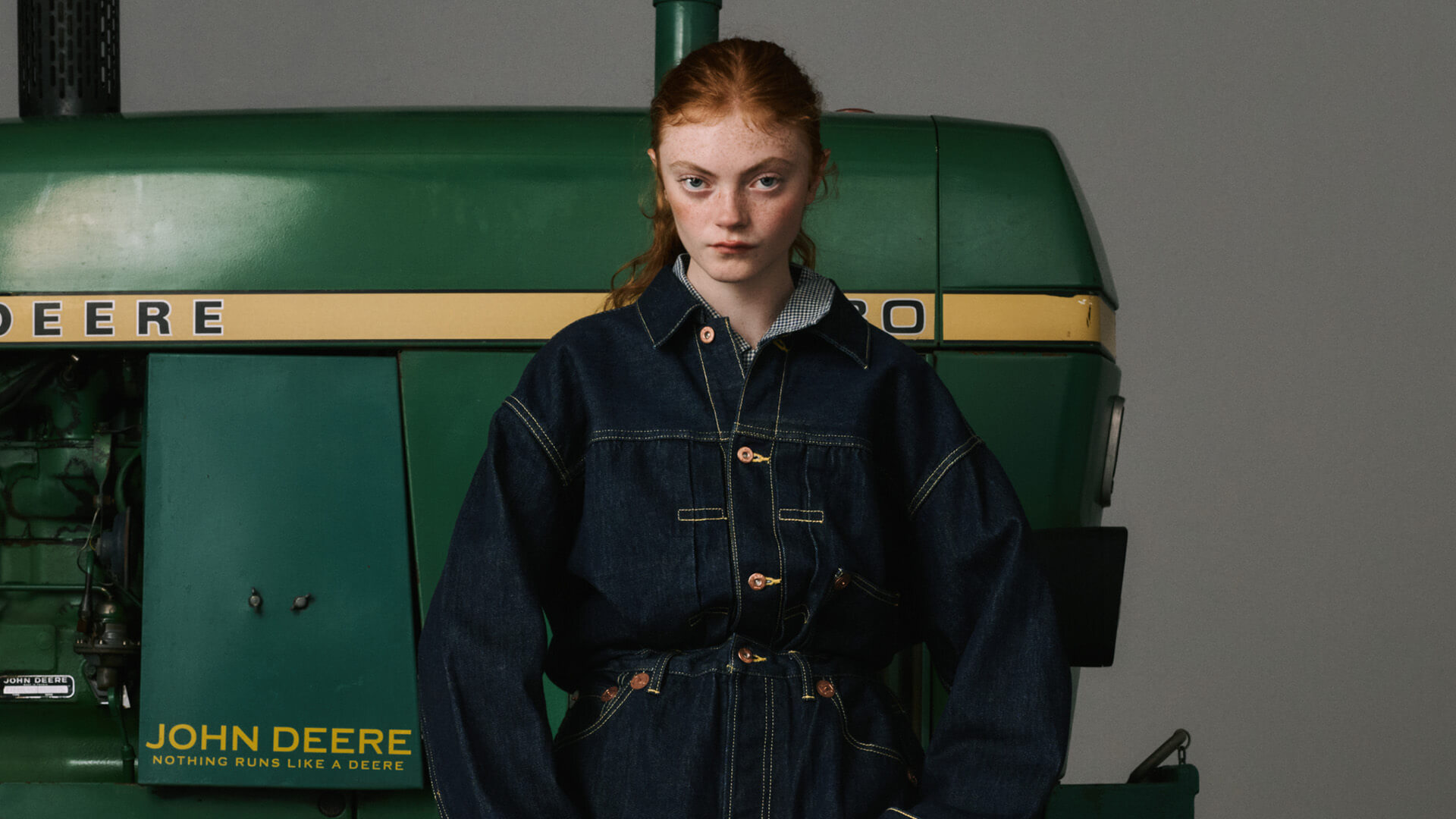 企業のカバー写真