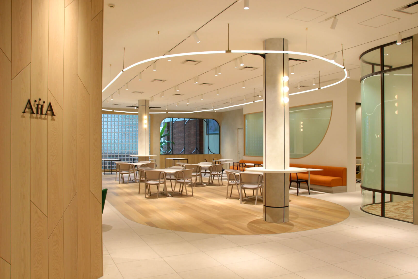 企業のカバー写真