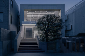 企業のロゴ写真