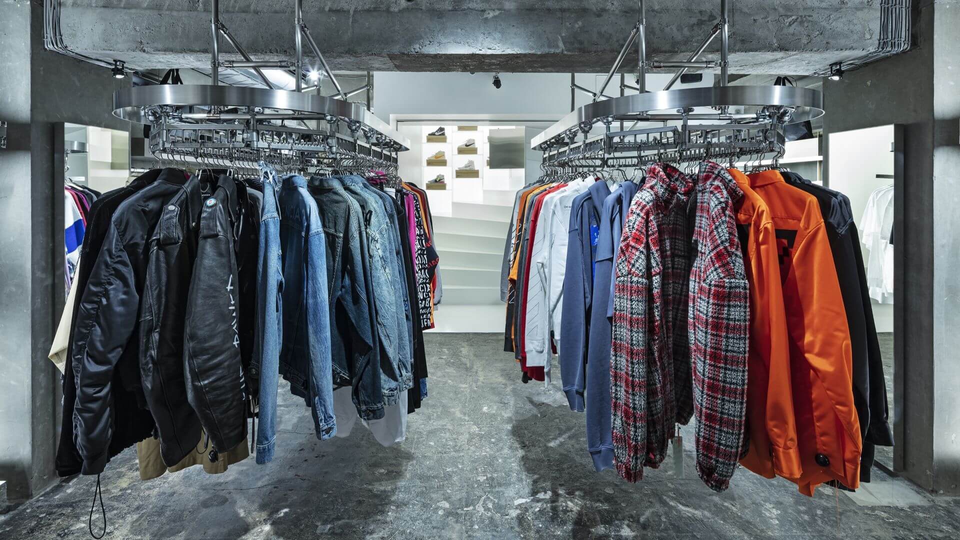 【接客なし】【VMD】時給1.700円～アパレルバックヤード販売サポート業務