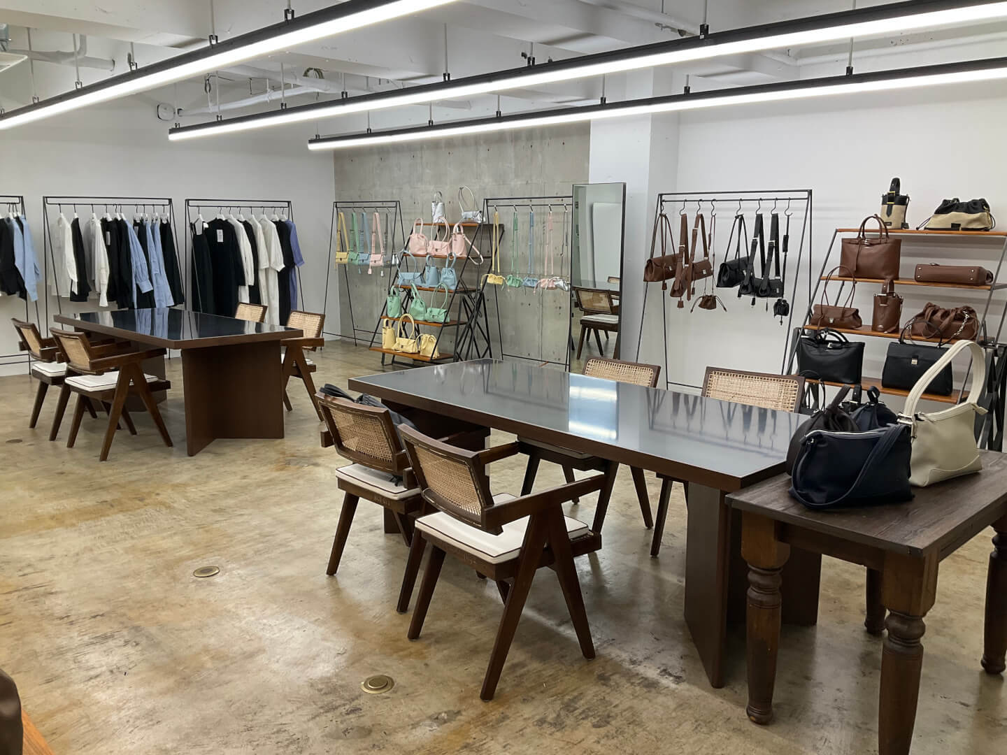 業務拡大に伴い　EC担当急募です。　