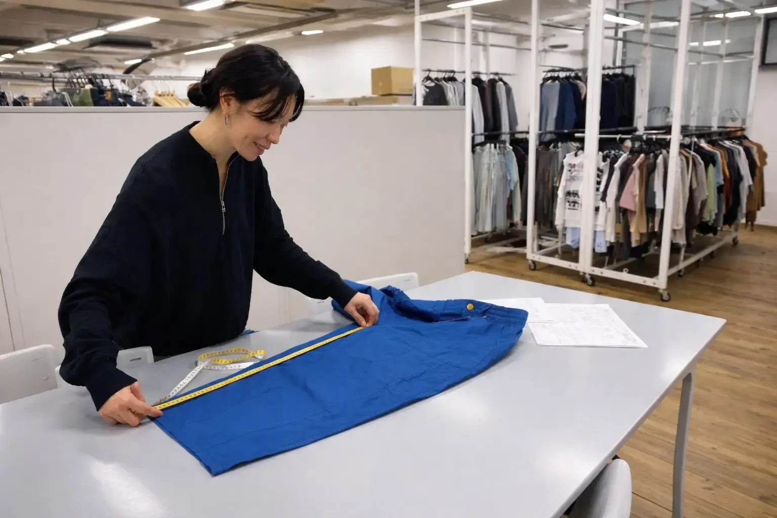 Garment sample measurement during streetwear production approval