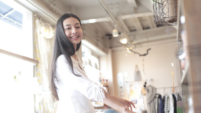 人事労務アシスタントの募集です!脱毛サロンの運営を行う会社のカバー写真