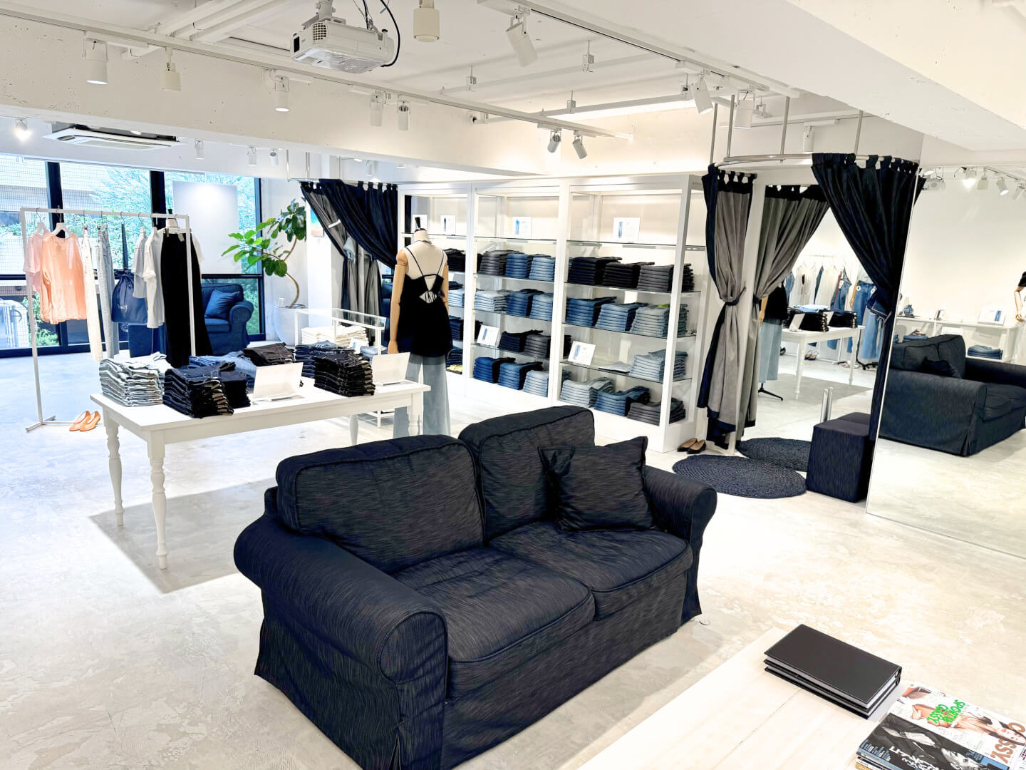 デニムブランド『YANUK』｜*青山店*個人ノルマなし！