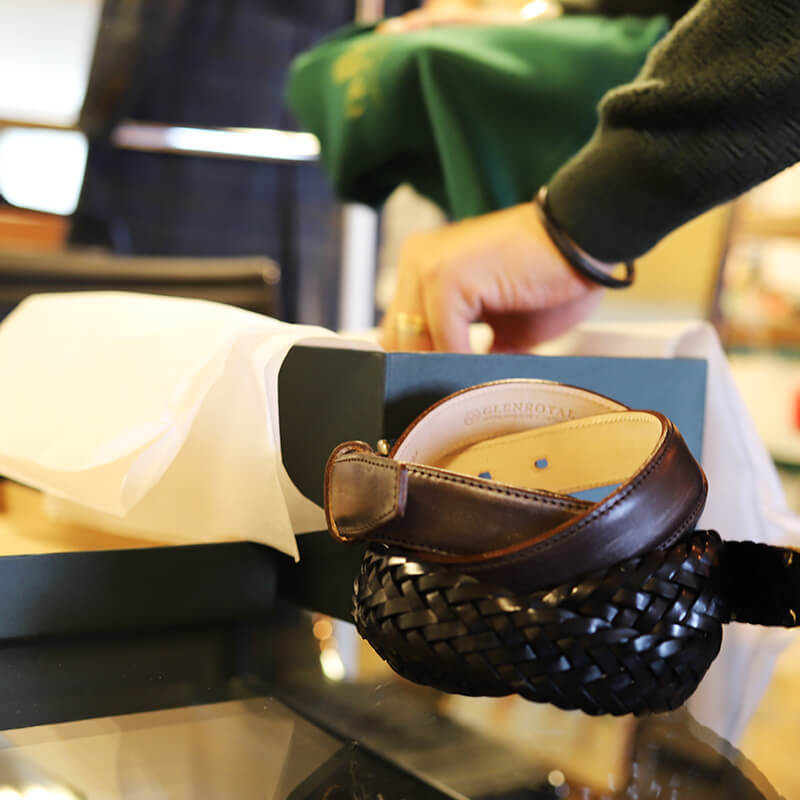 【EC×ラグジュアリーブランド】会社の根幹である物流商品管理ポジション大募集!!のカバー写真