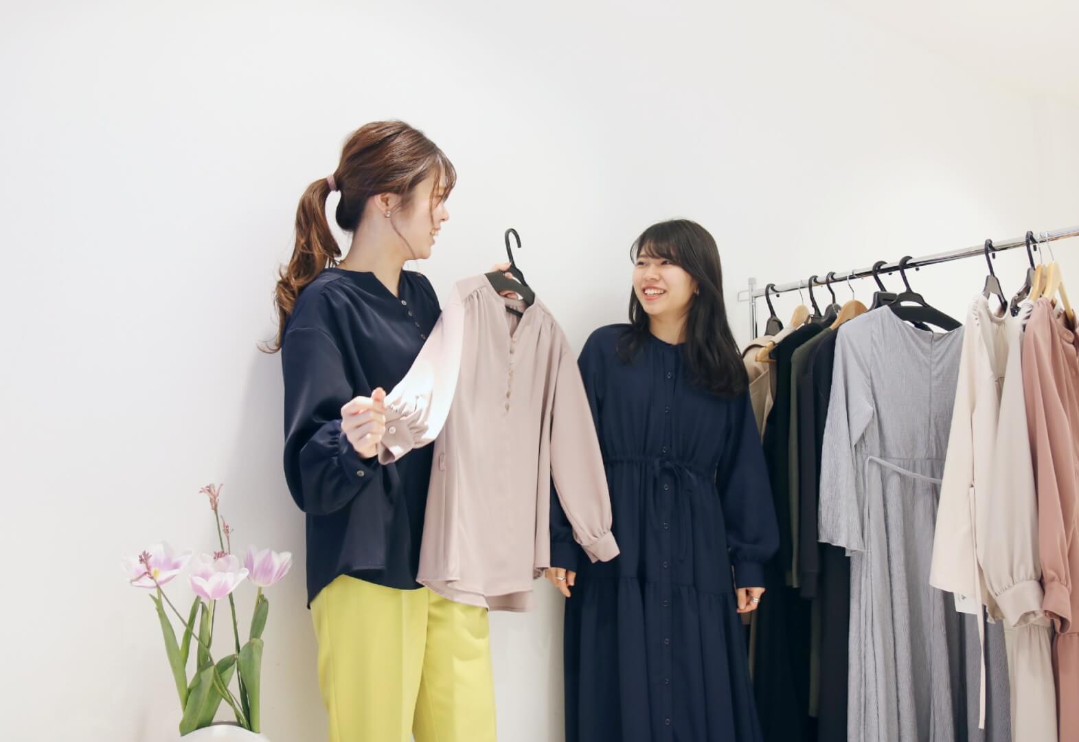 小柄女性向けアパレルブランドCOHINAのポップアップ担当者大募集!のカバー写真