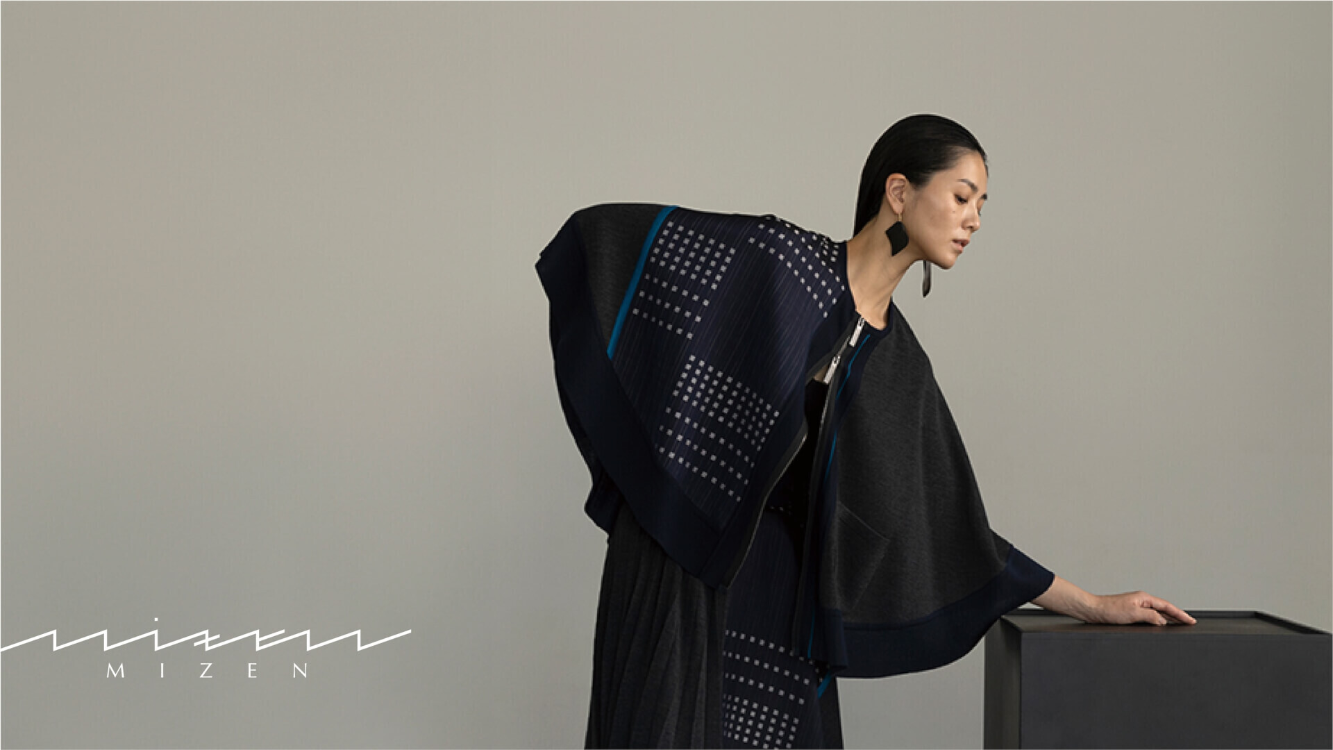 伝統技術でパリコレクションへ・技術が主役のファッション【生産管理】