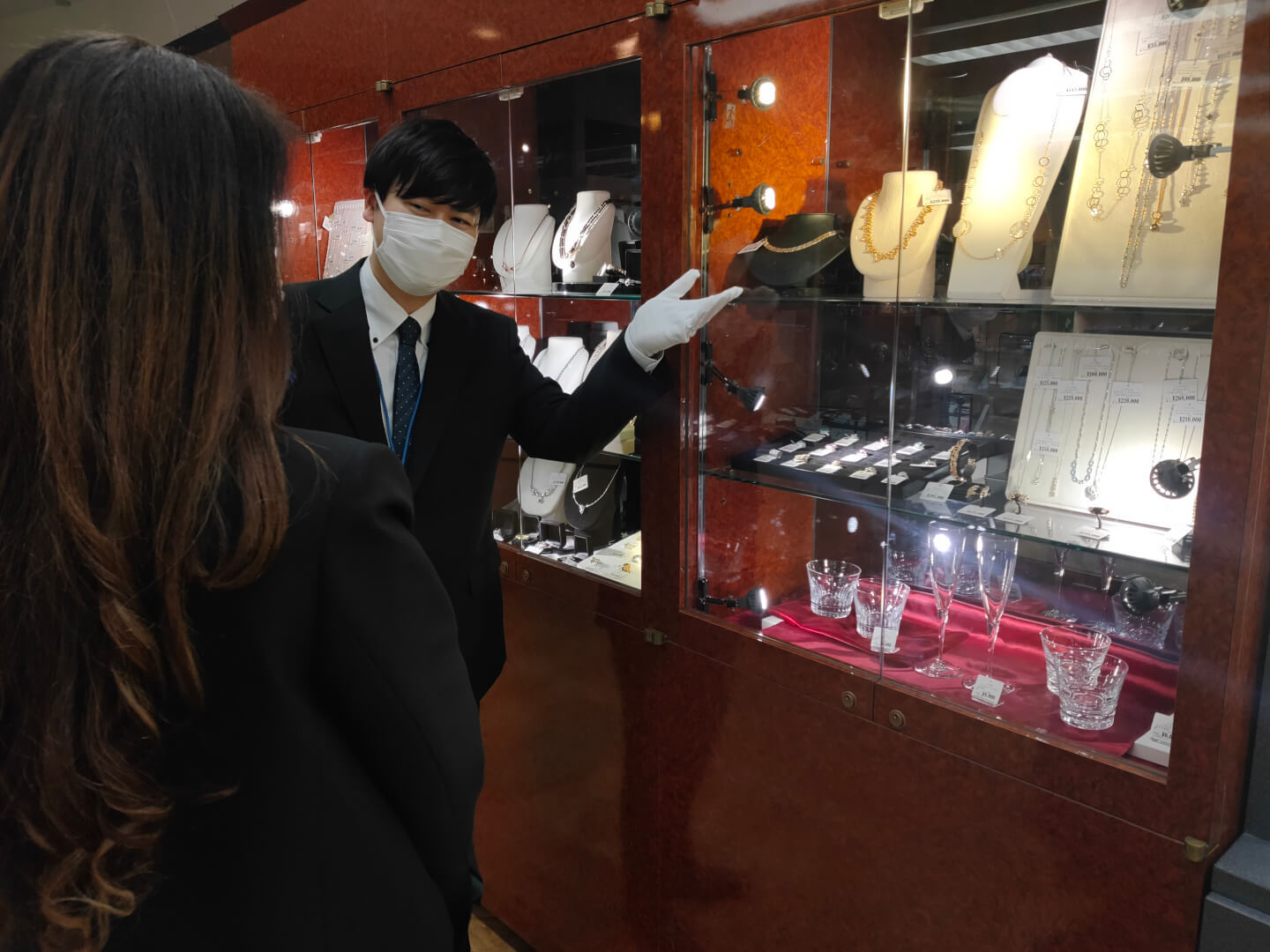 【販売・事務】本厚木でブランド品の店頭販売｜遠方の方WEB面接可｜未経験OK！