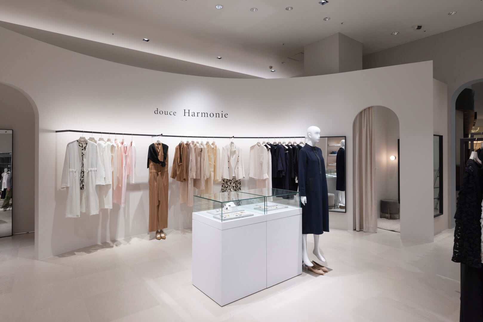 ★特別支給10万円★【高感度セレクトショップ│店長候補】年間休日110日以上