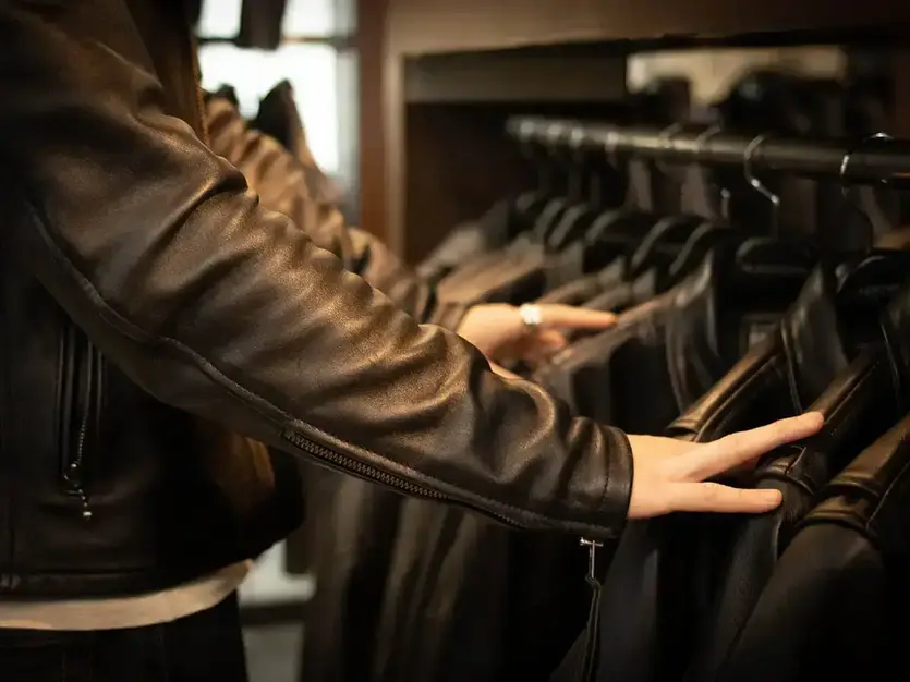 【東京|KADOYA】店舗スタッフ|革ジャンブランド|賞与あり|7.5hのカバー写真