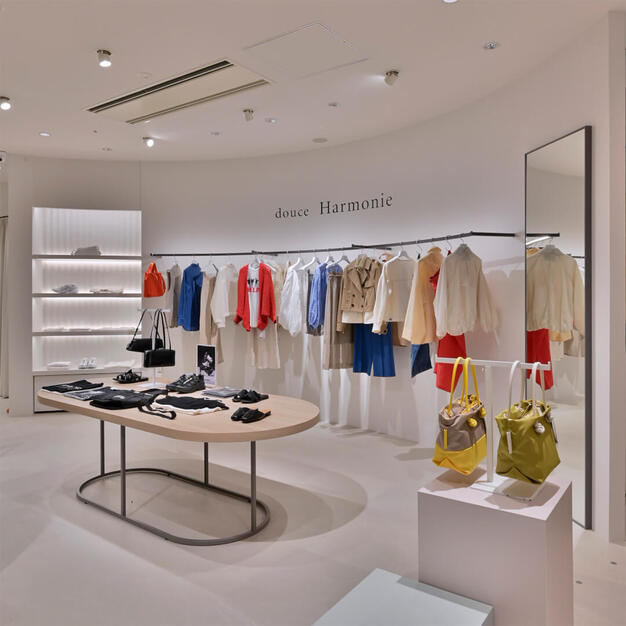 ★特別支給10万円★【高感度セレクトショップ│店長候補】年間休日110日以上のカバー写真