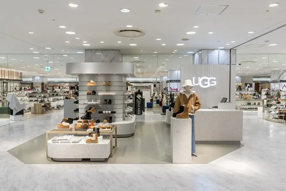 【販売】UGGの温もりは、靴だけじゃない。仲間と一緒にお店づくりを／名古屋高島屋のカバー写真