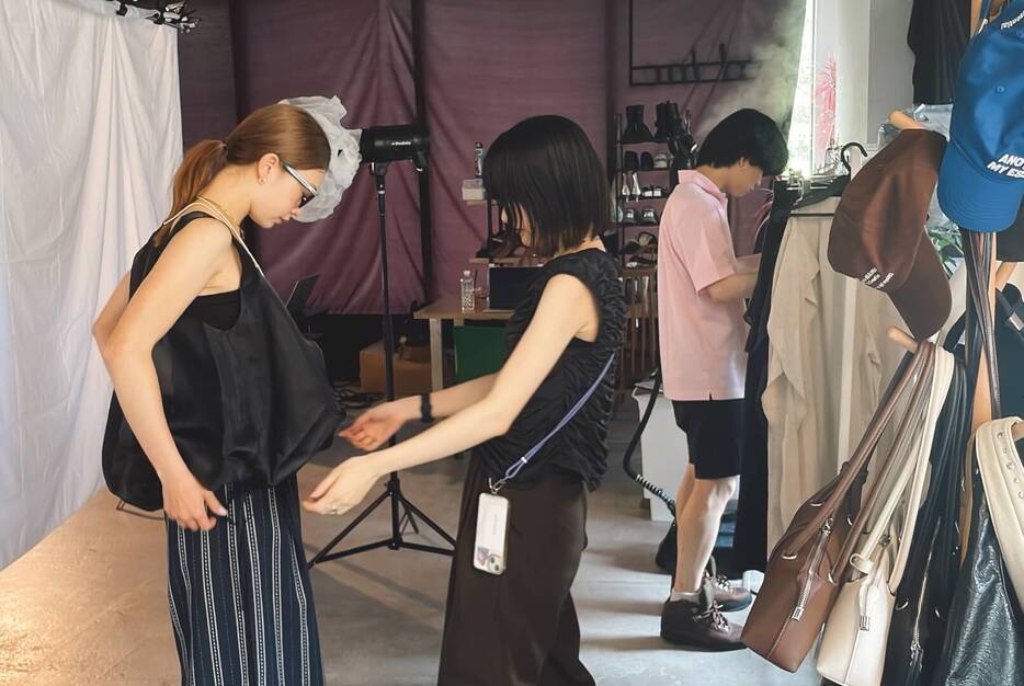 【インターン可】D2Cブランドの撮影アシスタント｜"かわいい"は武器だ⸜❤︎⸝‍のカバー写真