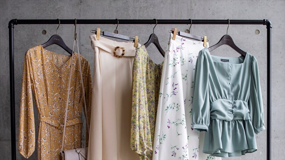 【生産管理】管理者候補｜レディースアパレル｜服装髪色自由のカバー写真