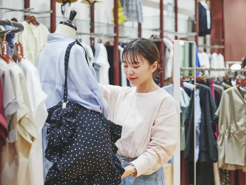 【アルバイト｜外国籍歓迎】warehouse 御殿場店のカバー写真