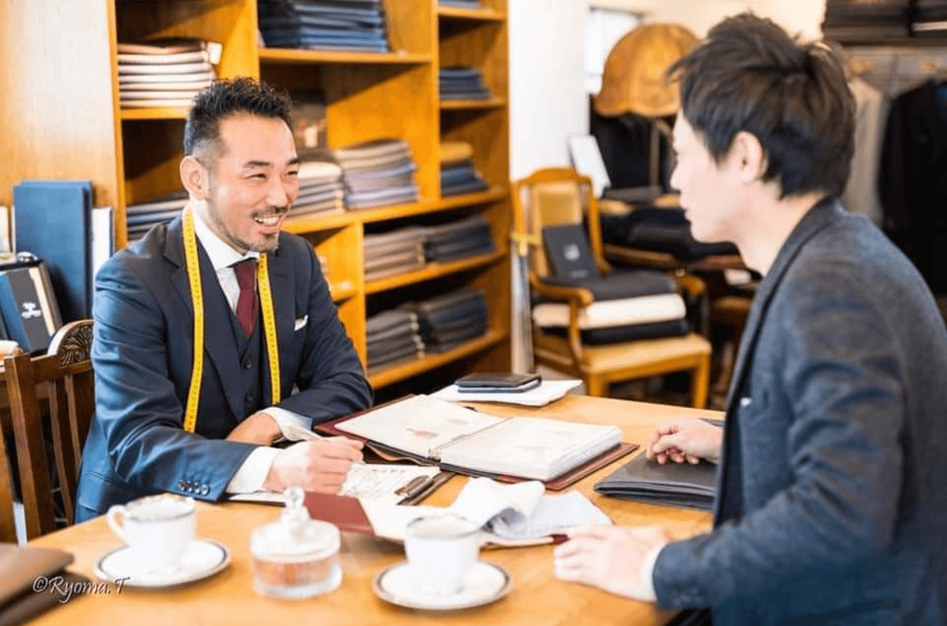 【フィッター・セールス】オーダースーツ|メンズ・レディース|TAILORLINEのカバー写真