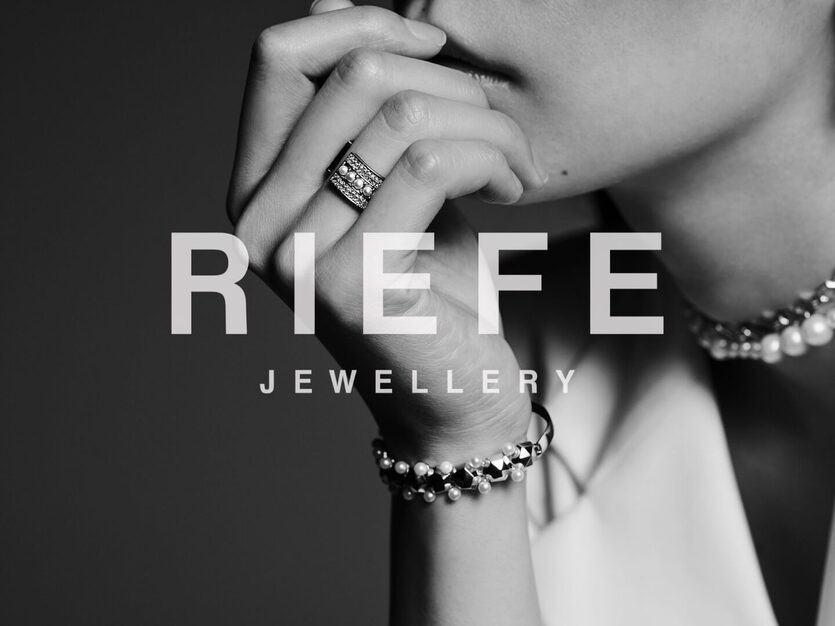 ①ジュエリーOEM・生産管理　②PRのカバー写真