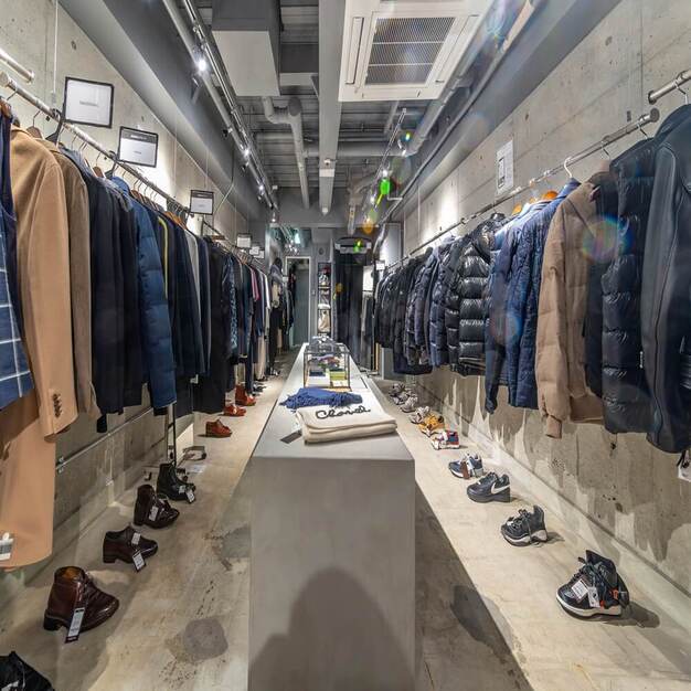 ＜女性活躍中♪＞経験を活かして販売＆SNSのオシゴト★キャリアアップも◎のカバー写真