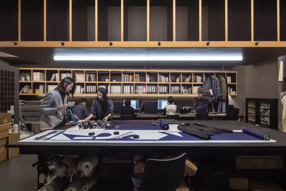 26AW東コレ出場決定、伝統技術でパリコレへ【ディレクターアシスタント】要英語のカバー写真