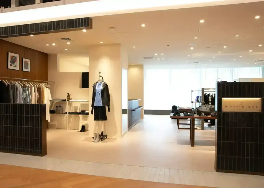 martiniqueにて販売職募集★正社員／育休産休実績あり！【梅田】のカバー写真