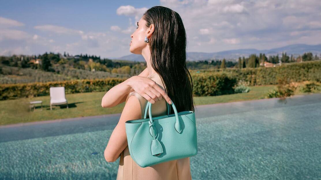 【銀座路面店】ブランドアドバイザー★個人ノルマなし｜年休120日のカバー写真