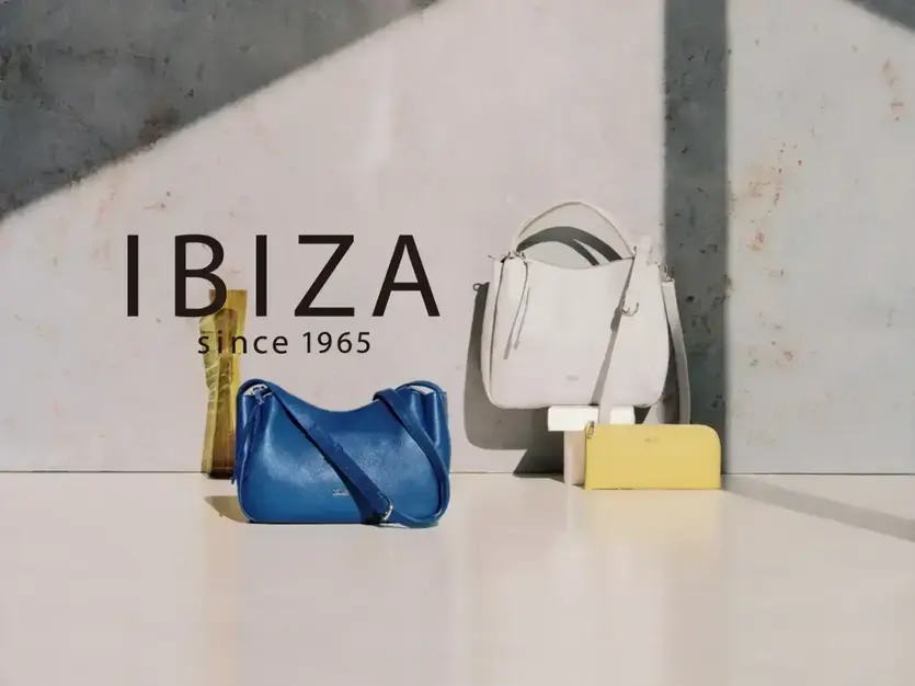 自社ブランド「IBIZA」デザイナー：①バッグ担当②小物担当のカバー写真