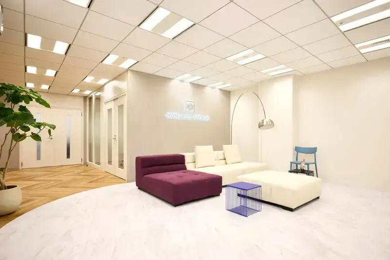 【正社員】ラグジュアリー寝具｜総務・一般事務職｜服装や髪型自由 休日120日！のカバー写真