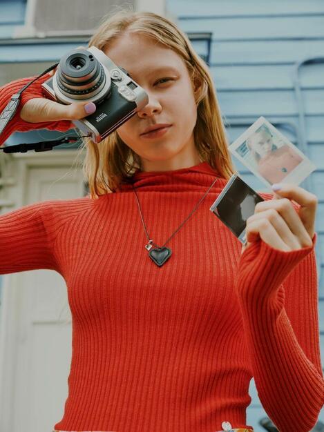 アクセサリーブランド『GOLDY』のグラフィックデザイナー募集のカバー写真