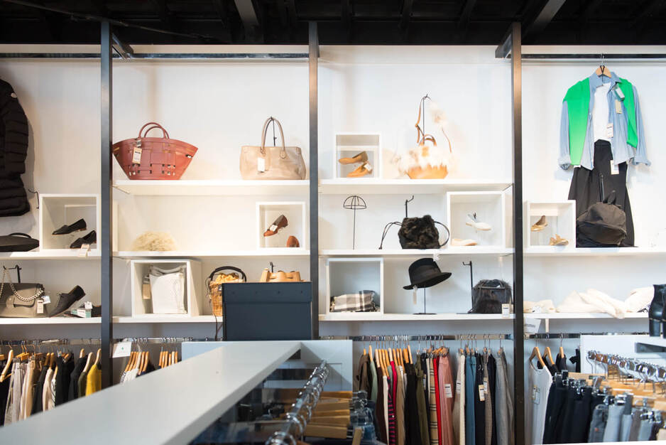 ＜女性活躍中♪＞販売＆SNSスタッフ★お洒落な空間でオシゴト★のカバー写真