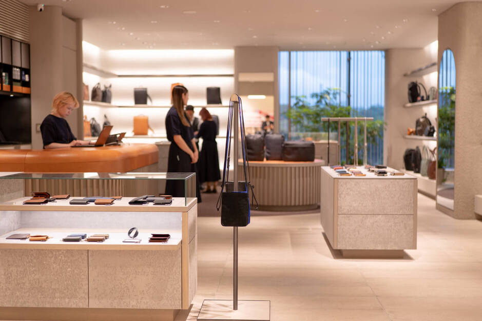 【27卒店舗運営職】人の想いを届けるブランドの顔に。のカバー写真