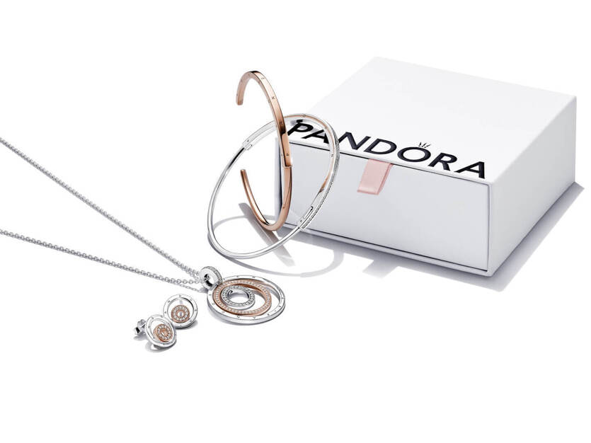 【急募】PANDORA（パンドラ）販売スタッフ／未経験活躍中＠そごう広島のカバー写真