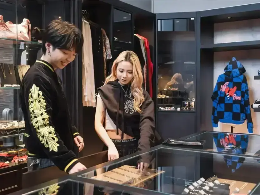 【原宿】シルバーアクセサリー 販売スタッフ ｜未経験歓迎｜服装自由のカバー写真