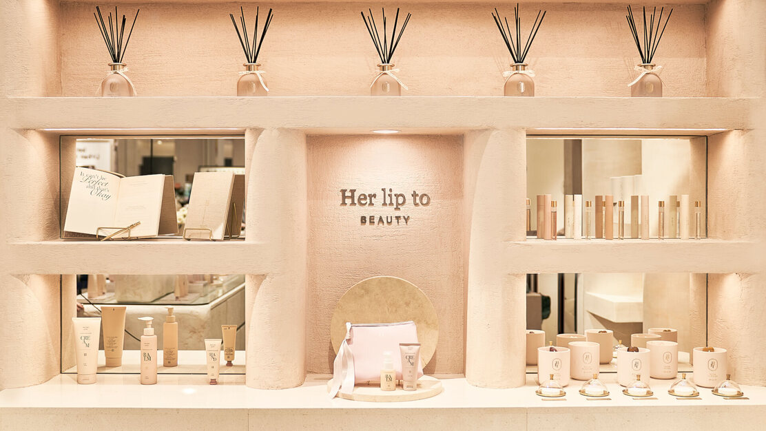 【Her lip to BEAUTY】 事業推進（POPUP企画運営等）のカバー写真