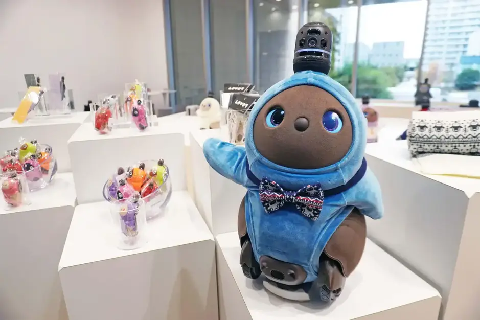 【横浜MARK IS みなとみらい店】LOVOTストア 販売スタッフのカバー写真