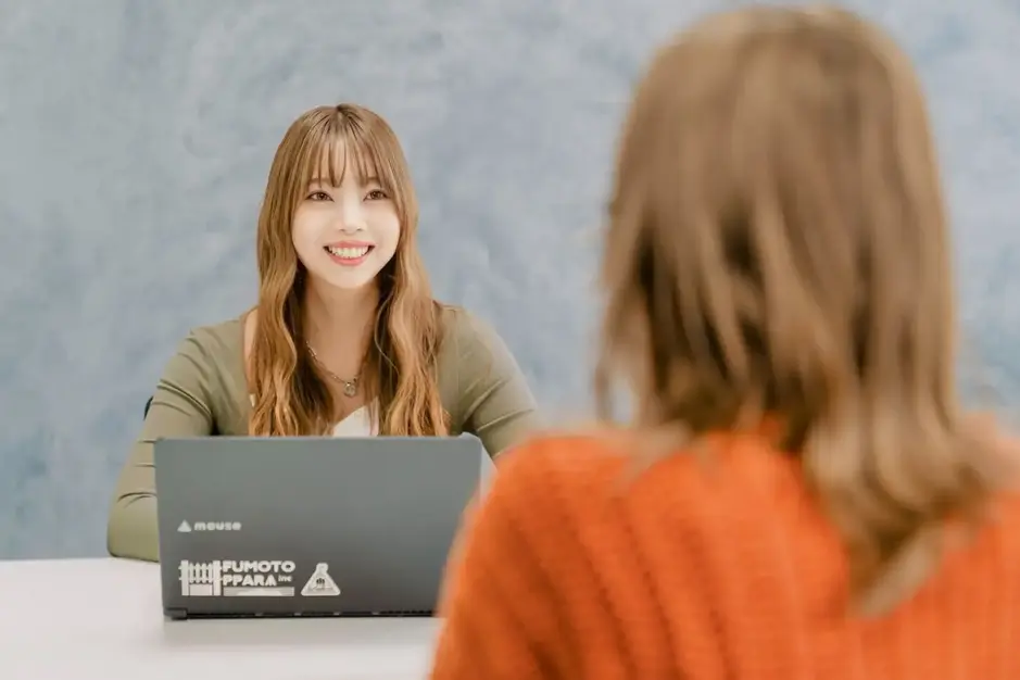 成長フェーズを支える労務担当｜フレックス◎服装髪色自由◎のカバー写真