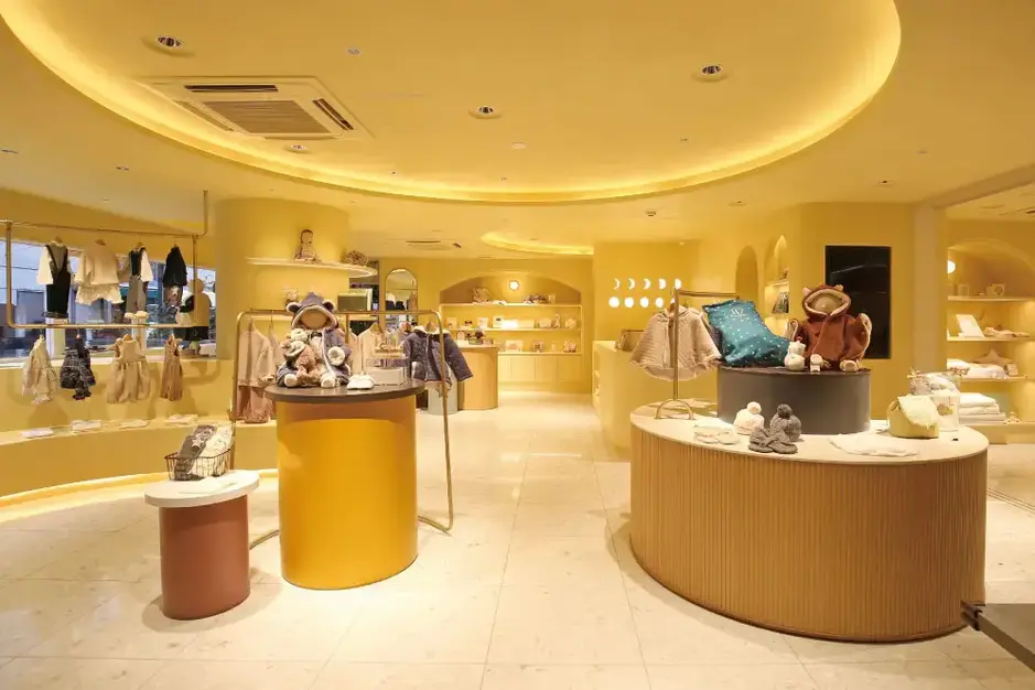 【正社員】【10mois AOYAMA】ベビーグッズ・アパレルの販売のカバー写真