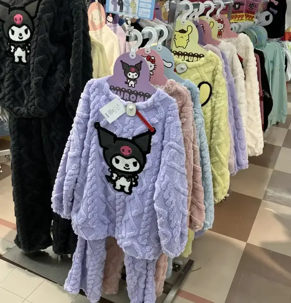 アパレルデザイナー【ルームウエア・メンズカジュアル｜名古屋勤務｜出張あり】のカバー写真