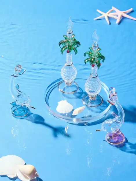 ファッションの感性を香りの世界へ―The PERFUME OIL FACTORYのカバー写真
