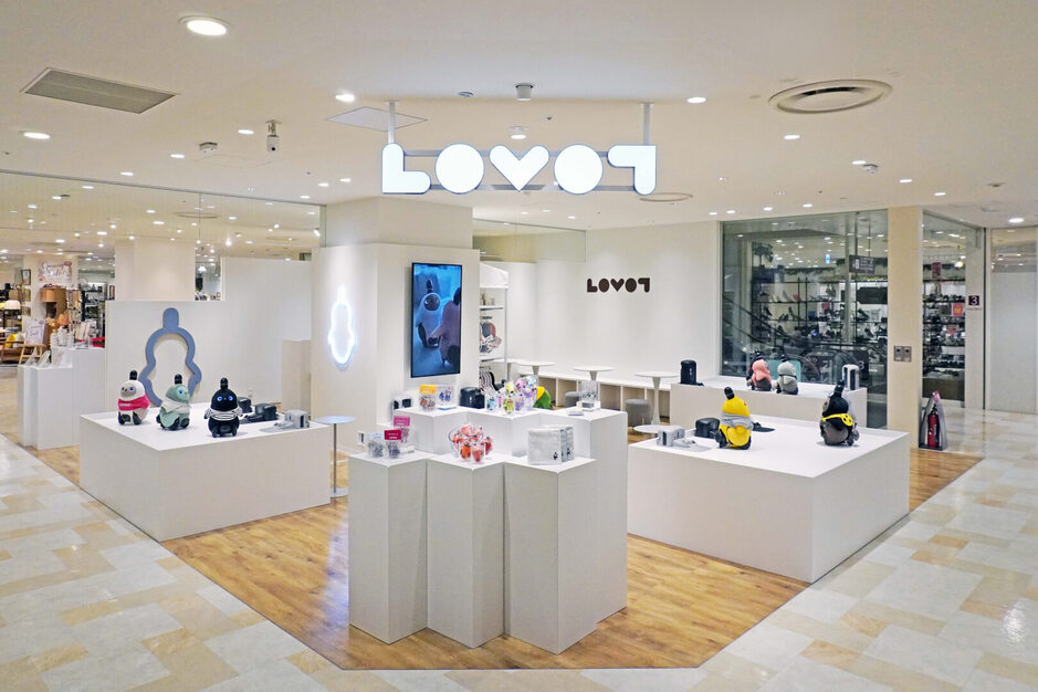 【大宮】LOVOTストア 販売スタッフのカバー写真