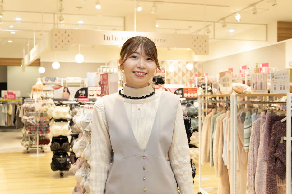 【チュチュアンナ】店舗社員募集☆充実した研修制度で安心のスタート♪／那覇のカバー写真